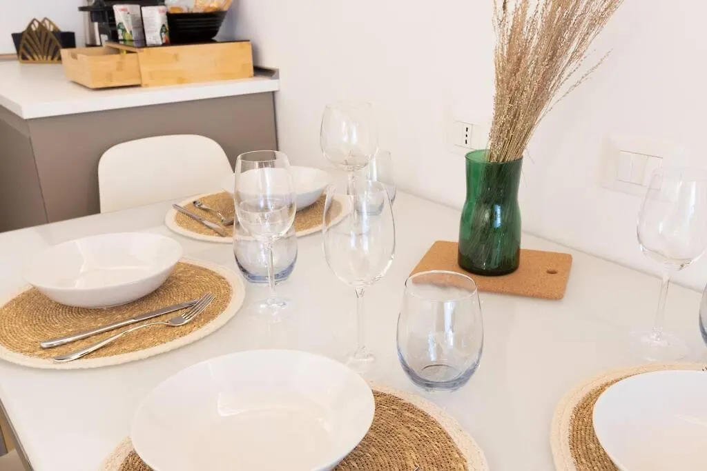 Apartment Historic Domus -100 Mt From The Colosseum And 1 Min Metro